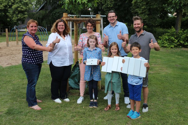 Neue iPads für die Vinhovenschule!